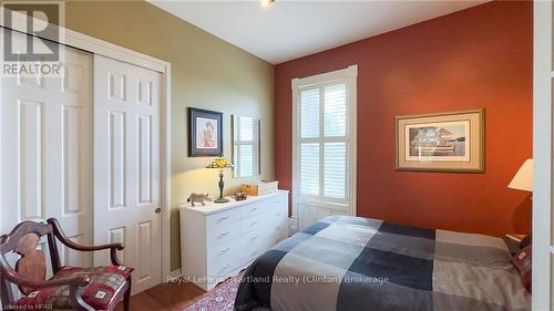 73399 London Road, Bluewater (Hay), ON - Indoor Photo Showing Bedroom