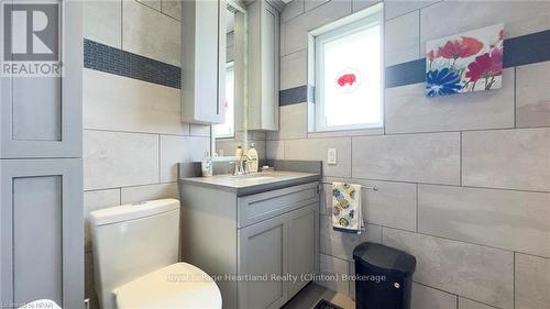 73399 London Road, Bluewater (Hay), ON - Indoor Photo Showing Bathroom