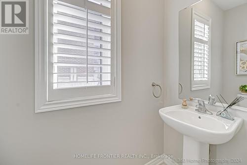 67 Hilts Drive, Richmond Hill, ON - Indoor Photo Showing Bathroom