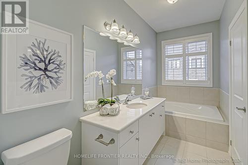 67 Hilts Drive, Richmond Hill, ON - Indoor Photo Showing Bathroom