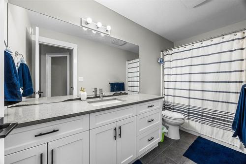 2045 Galore Crescent, Kamloops, BC - Indoor Photo Showing Bathroom