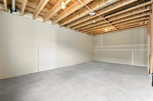 121-2045 Stagecoach Drive, Kamloops, BC - Indoor Photo Showing Basement