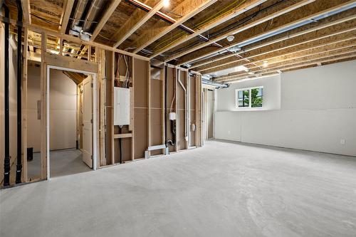 121-2045 Stagecoach Drive, Kamloops, BC - Indoor Photo Showing Basement