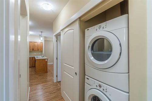 202-755 Mayfair Street, Kamloops, BC - Indoor Photo Showing Laundry Room