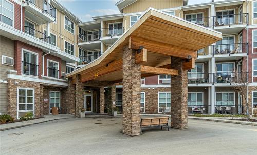 202-755 Mayfair Street, Kamloops, BC - Outdoor With Facade