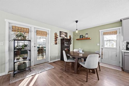 1289 Foxwood Lane, Kamloops, BC - Indoor Photo Showing Dining Room