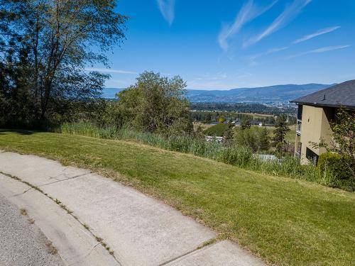 952 Ackerman Court, Kelowna, BC - Outdoor With View