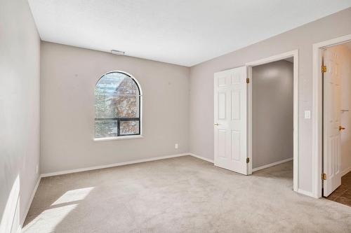 310-338 Nicola Street, Kamloops, BC - Indoor Photo Showing Other Room