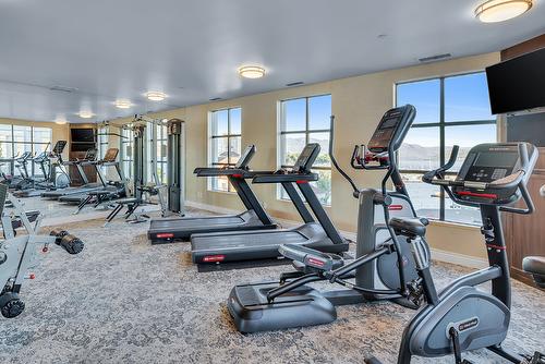 365 (L12)-1288 Water Street, Kelowna, BC - Indoor Photo Showing Gym Room