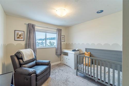 137-8800 Dallas Drive, Kamloops, BC - Indoor Photo Showing Bedroom