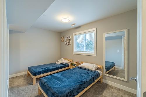 137-8800 Dallas Drive, Kamloops, BC - Indoor Photo Showing Bedroom