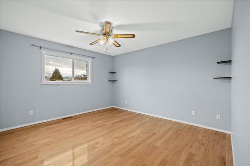 908 Vickers Court, Kelowna, BC - Indoor Photo Showing Other Room