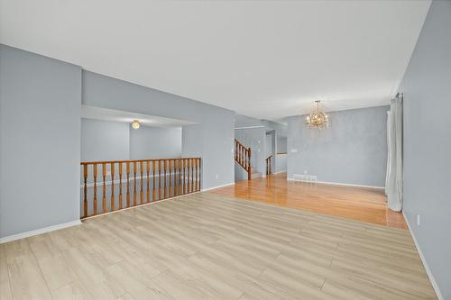 908 Vickers Court, Kelowna, BC - Indoor Photo Showing Other Room