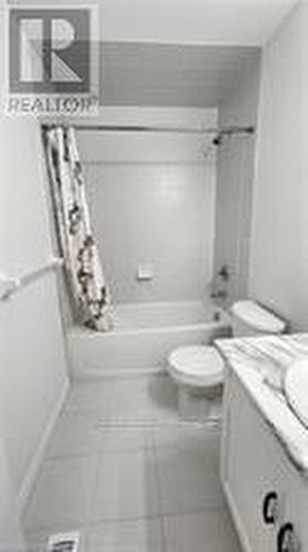 59 Gibson Avenue, Hamilton, ON - Indoor Photo Showing Bathroom