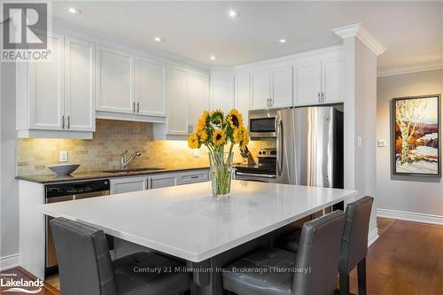 201 - 27 Beaver Street S, Blue Mountains (Thornbury), ON - Indoor Photo Showing Kitchen With Stainless Steel Kitchen With Upgraded Kitchen