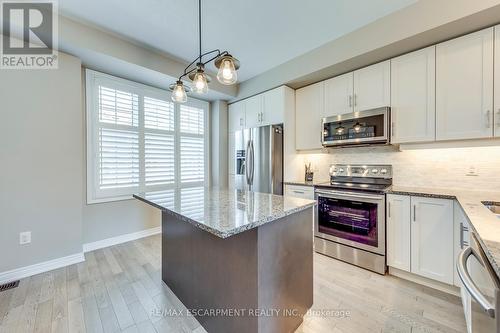 386 Belcourt Common, Oakville, ON 