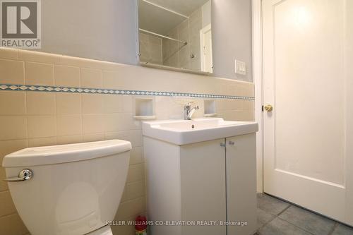 130 Sherman Avenue S, Hamilton, ON - Indoor Photo Showing Bathroom