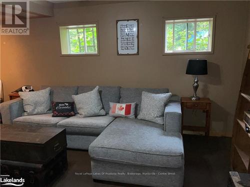 356 Chub Lake Road, Huntsville (Brunel), ON - Indoor Photo Showing Living Room