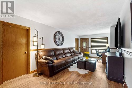 434 Scholfield Avenue N, Welland (773 - Lincoln/Crowland), ON - Indoor Photo Showing Living Room