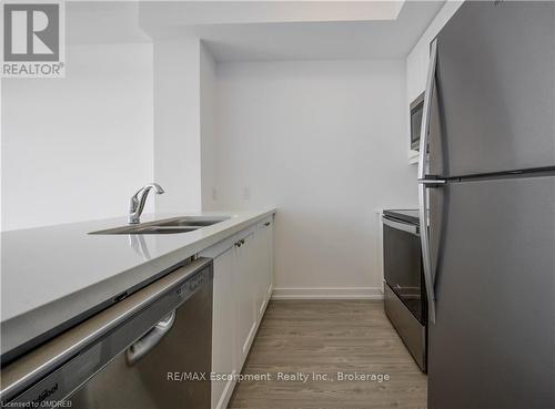 1108 - 470 Dundas Street East, Hamilton (Waterdown), ON - Indoor Photo Showing Kitchen With Double Sink