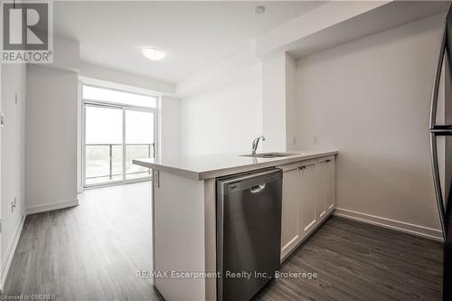 1108 - 470 Dundas Street East, Hamilton (Waterdown), ON - Indoor Photo Showing Kitchen