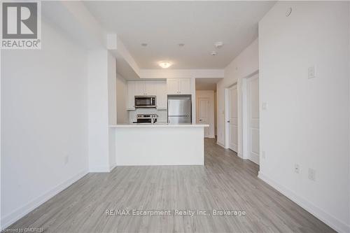 1108 - 470 Dundas Street East, Hamilton (Waterdown), ON - Indoor Photo Showing Kitchen