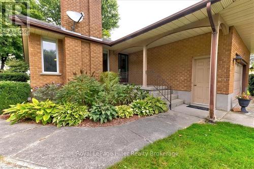 250 Stella Avenue, Southwest Middlesex (Glencoe), ON - Outdoor With Exterior