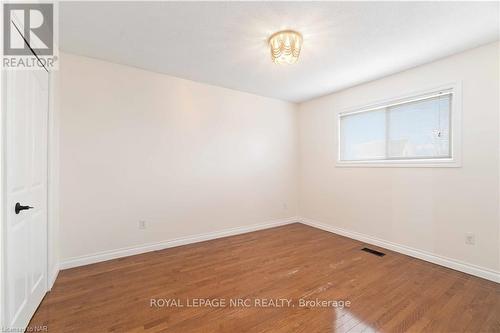 367 Brighton Avenue, Fort Erie (334 - Crescent Park), ON - Indoor Photo Showing Other Room