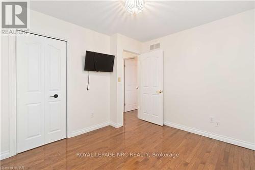 367 Brighton Avenue, Fort Erie (334 - Crescent Park), ON - Indoor Photo Showing Other Room