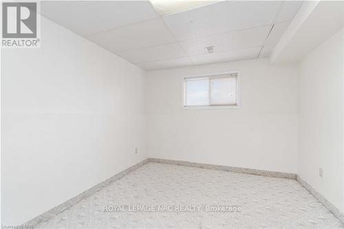 367 Brighton Avenue, Fort Erie (334 - Crescent Park), ON - Indoor Photo Showing Other Room