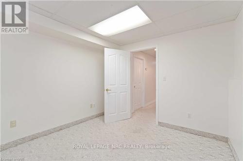 367 Brighton Avenue, Fort Erie (334 - Crescent Park), ON - Indoor Photo Showing Other Room