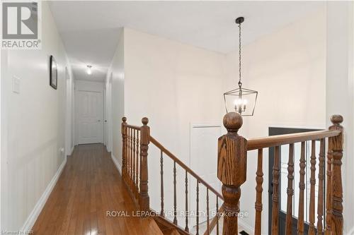 367 Brighton Avenue, Fort Erie (334 - Crescent Park), ON - Indoor Photo Showing Other Room