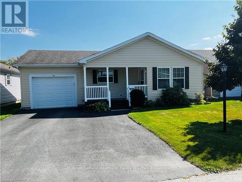 16 Lindsay Drive, Strathroy-Caradoc (Se), ON - Outdoor With Facade