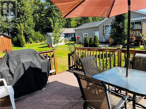 16 Lindsay Drive, Strathroy-Caradoc (Se), ON - Outdoor With Deck Patio Veranda With Exterior