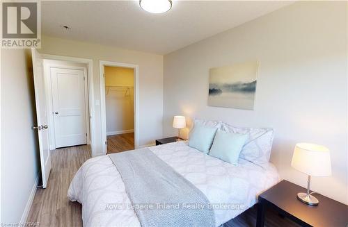 B - 135 Wimpole Street, West Perth (Mitchell), ON - Indoor Photo Showing Bedroom