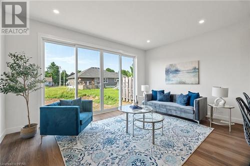 171 Elgin Avenue E, Goderich (Goderich Town), ON - Indoor Photo Showing Living Room