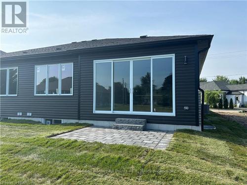 171 Elgin Avenue E, Goderich (Goderich Town), ON - Outdoor