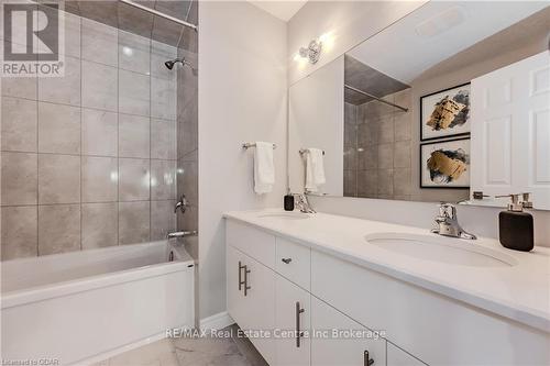 27 Spachman Street, Kitchener, ON - Indoor Photo Showing Bathroom