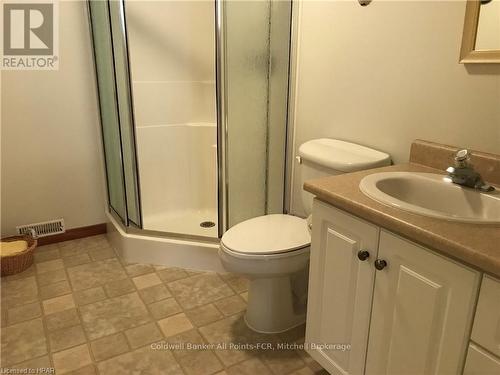 67 Albert Street, West Perth (Mitchell), ON - Indoor Photo Showing Bathroom