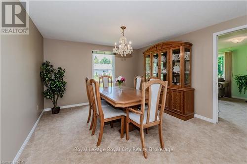 17 Sunshine Place, Wilmot, ON - Indoor Photo Showing Dining Room