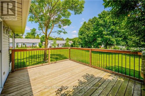 17 Sunshine Place, Wilmot, ON - Outdoor With Deck Patio Veranda