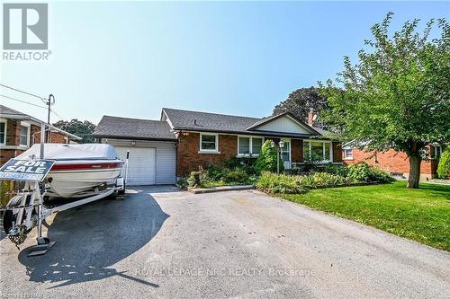 449 Bunting Road, St. Catharines (444 - Carlton/Bunting), ON - Outdoor With Facade