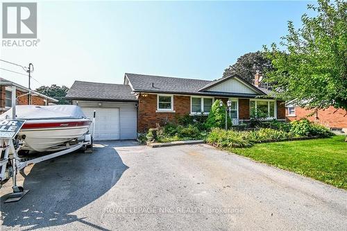 449 Bunting Road, St. Catharines (444 - Carlton/Bunting), ON - Outdoor