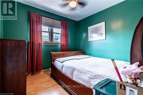 449 Bunting Road, St. Catharines (444 - Carlton/Bunting), ON - Indoor Photo Showing Bedroom