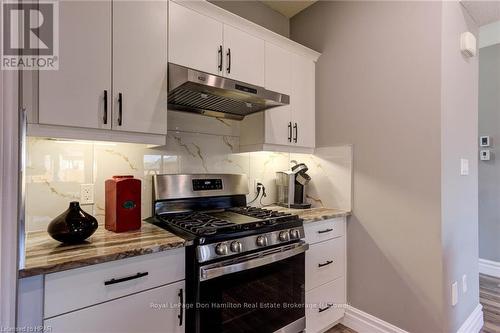 741 Hollinger Avenue, North Perth (32 - Listowel), ON - Indoor Photo Showing Kitchen With Upgraded Kitchen