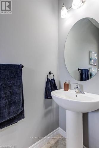 741 Hollinger Avenue, North Perth (32 - Listowel), ON - Indoor Photo Showing Bathroom