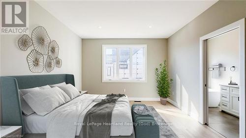 441 Coast Drive, Goderich (Goderich (Town)), ON - Indoor Photo Showing Bedroom