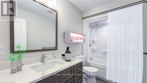 441 Coast Drive, Goderich (Goderich (Town)), ON - Indoor Photo Showing Bathroom