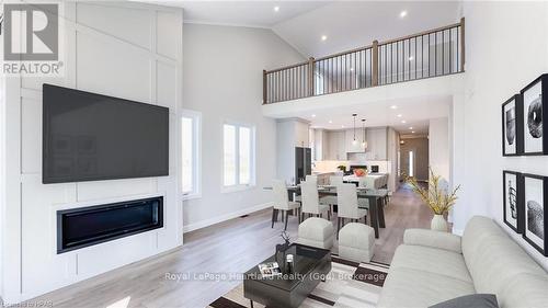 441 Coast Drive, Goderich (Goderich (Town)), ON - Indoor Photo Showing Living Room With Fireplace