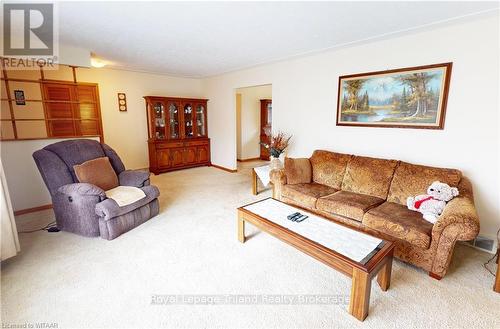 4 Segal Drive, Tillsonburg, ON - Indoor Photo Showing Living Room